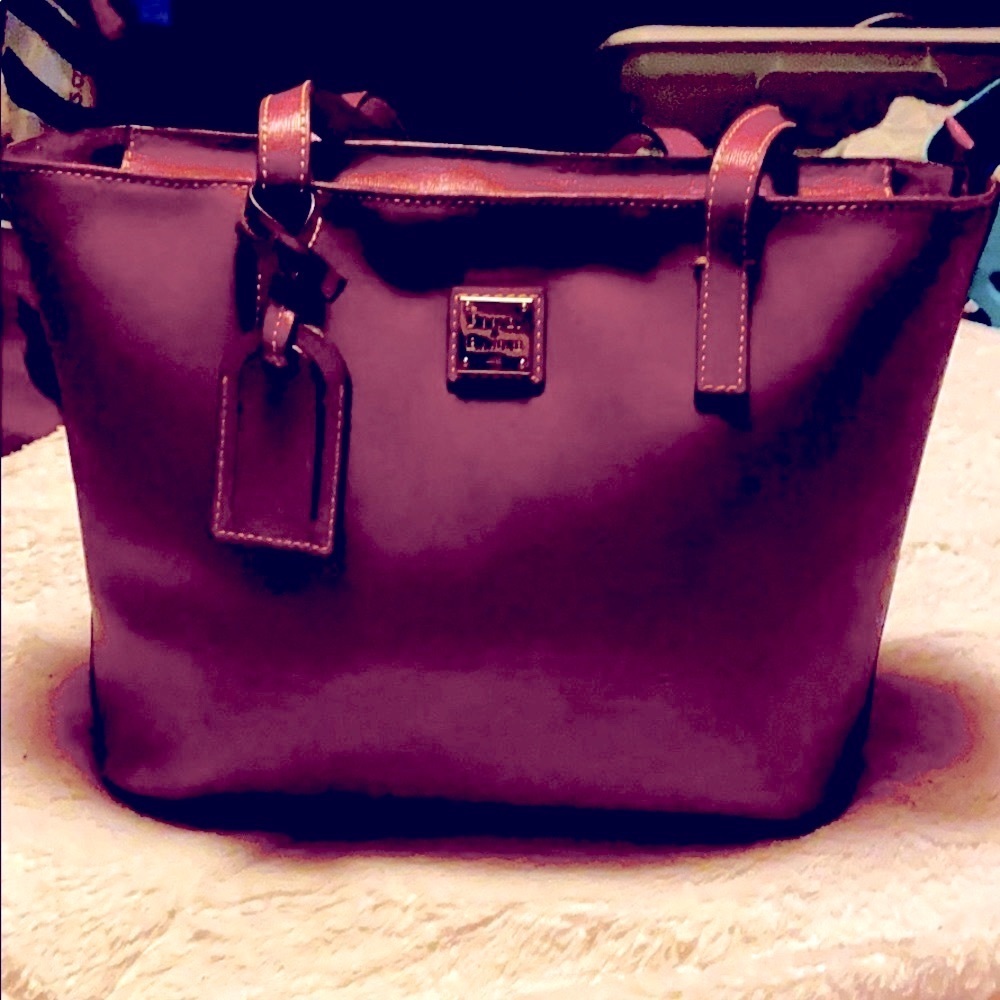 🎃Weekend sale🎃Dooney and Bourke Charleston Tote👻